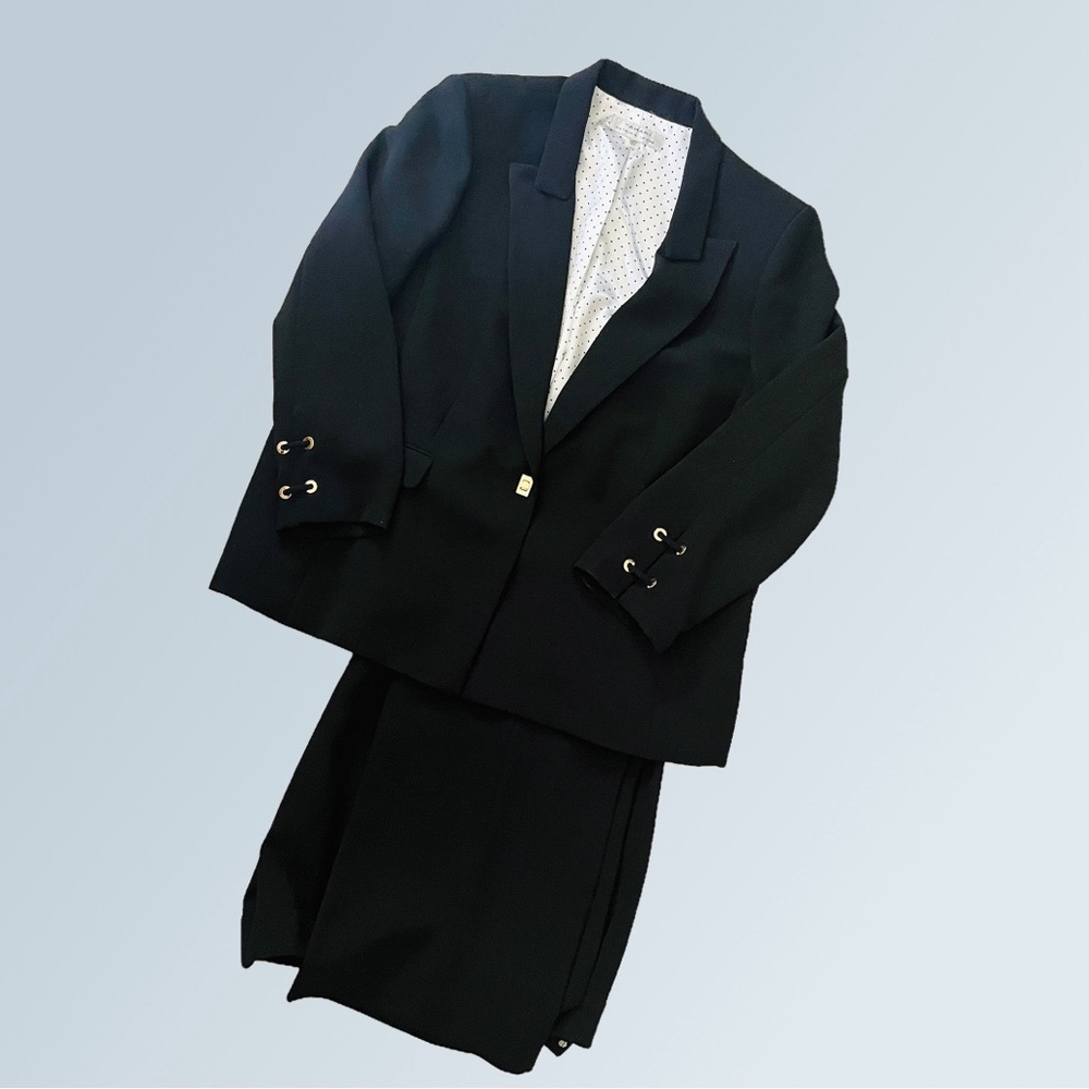 Tahari Pant Suit